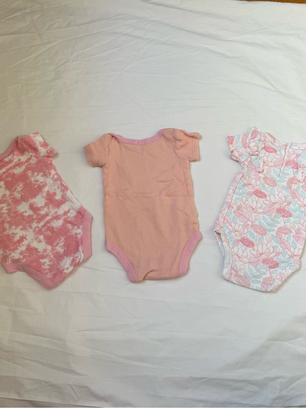 Girls' Soft Pink Short-Sleeve Bodysuit – 3-Pack Set